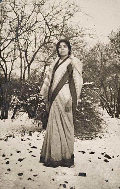 This image has an empty alt attribute; its file name is Janaki_Ammal.jpg